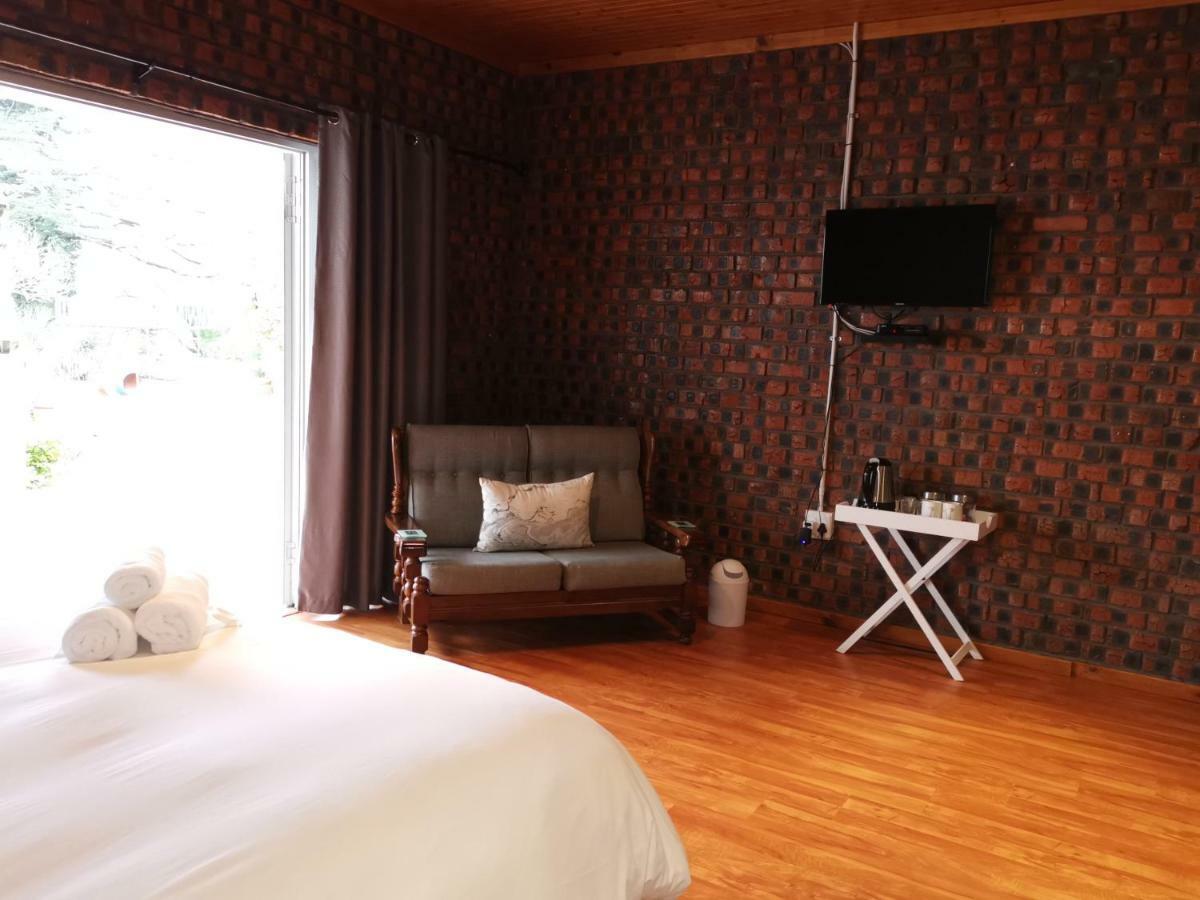 En Route Guest House Trompsburg ภายนอก รูปภาพ
